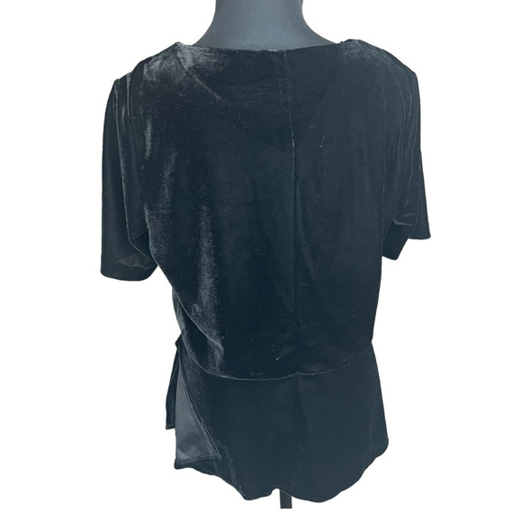 Banana Republic Black Velvet Crew Neck Ruffle Hem Blouse Size M - Picture 3 of 6